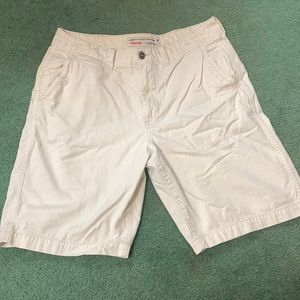 Size 38 men’s A&E longboard shorts